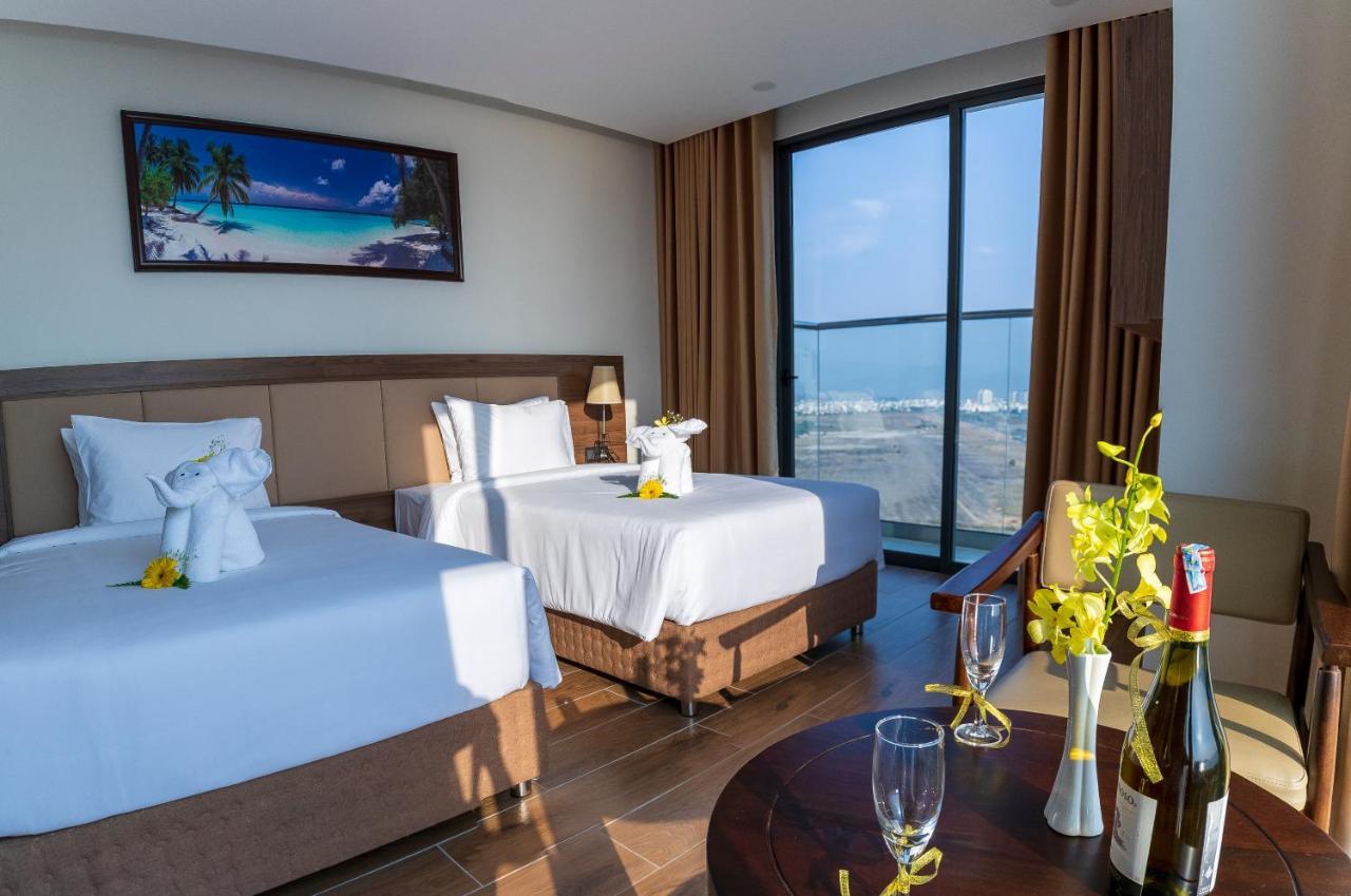 Miracle Luxury Nha Trang Hotel Exterior foto